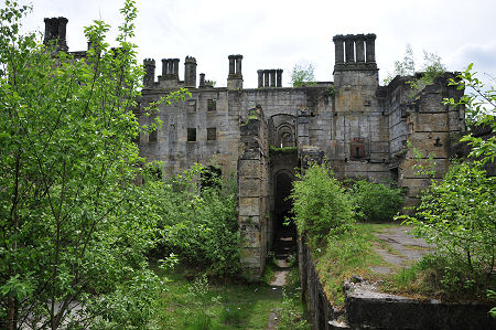 The Ruins of Dunmore Park from the Rear