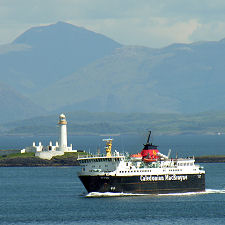 Passing the Eilean Musdile Lighthouse