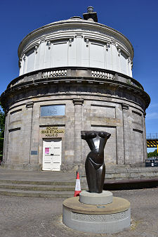 The Closed Fergusson Gallery