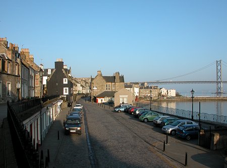 Queensferry High Street from the East