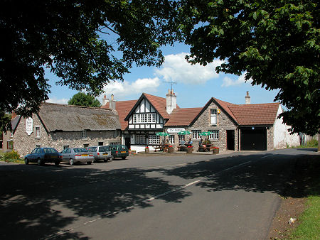 The Border Hotel with the Original Thatched Kitchens