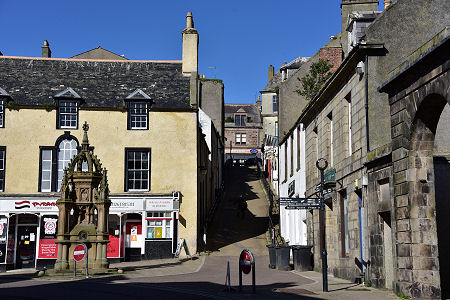 Low Street and Strait Path
