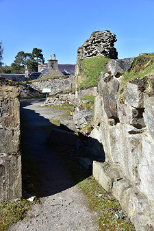 Way in from the Southern End