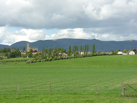 Clackmannan from the South, with the Ochils in the Background