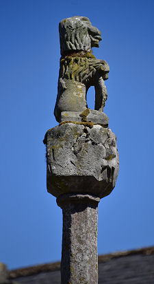 Mercat Cross