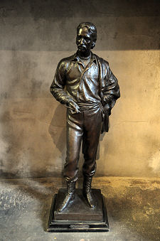 Statue of Stevenson