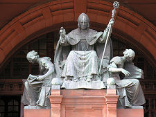 Statue of St Mungo, Main Entrance
