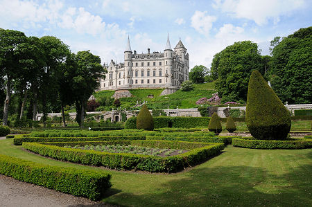 Dunrobin Castle Gardens, with the Castle in the Background