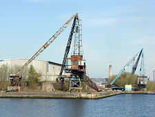 Disused Cranes, Old Dock