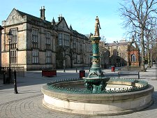 Fountain in Court Street