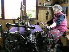 Hand Loom at Harris Tweed & Knitwear, Plocrapol