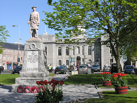 Inverurie War Memorial and Town Hall