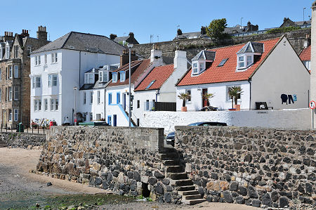 Cottages and Houses at Kinghorn Harbour