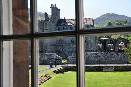 Melrose Abbey from the Commendator's House