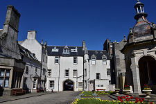 Chambers Institute & War Memorial