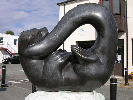 Laurence Broderick's Statue of Teko the Otter Outside the Visitor Centre