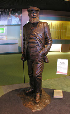 Bronze of Old Tom Morris