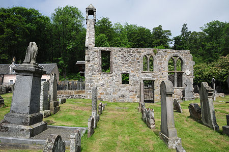 Old Logie Kirk from the South