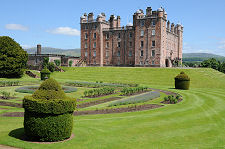 Drumlanrig Castle Feature Page on Undiscovered Scotland