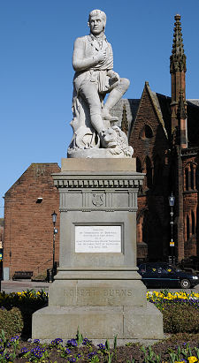 Statue of Burns in Dumfries