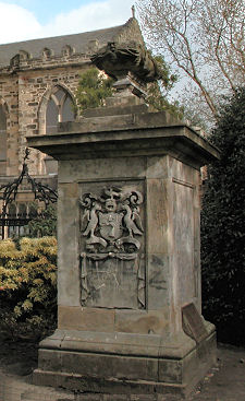 Sir Robert Munro's Grave in Falkirk