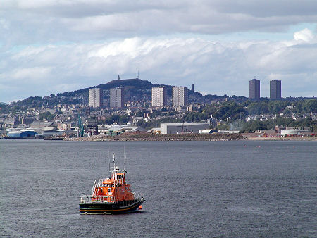 Dundee from the East