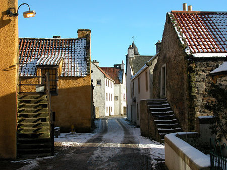 Culross: avoided by Balfour and Breck, but an unmissable part of this walk!