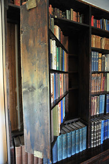 Hidden Bookshelves